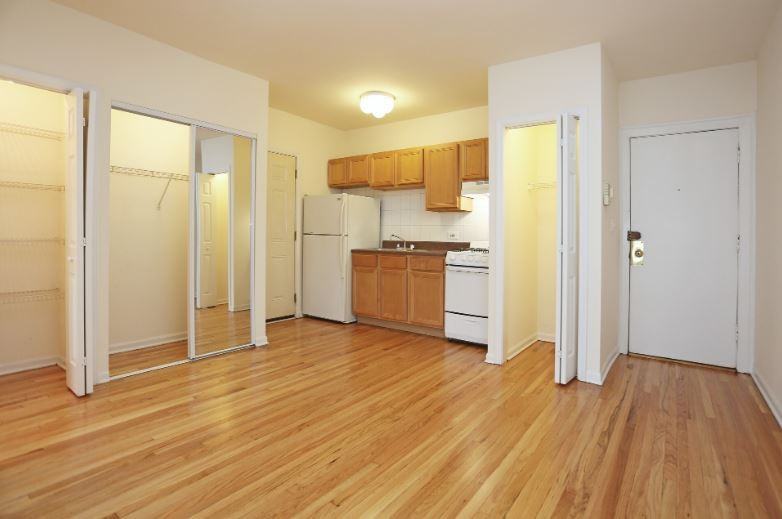 W Dakin St & N Sheridan Rd - Photo 2 of 9