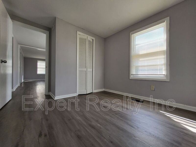 203 Silver Leaf Dr - Photo 4 of 18