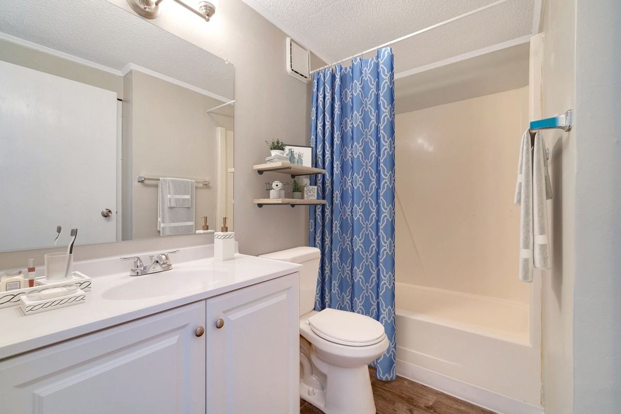Ashgrove Apartments - Photo 3 of 15