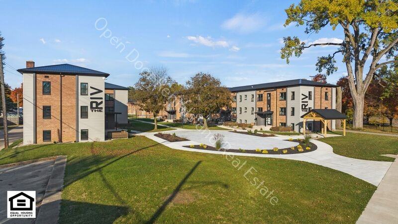 1823 Griswold Dr Apt R22 - Photo 3 of 28