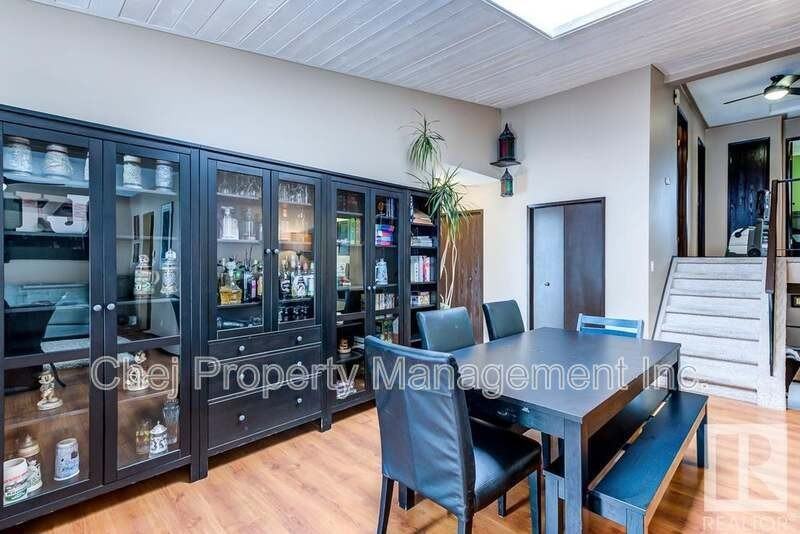 8523 189 St Nw - Photo 5 of 32