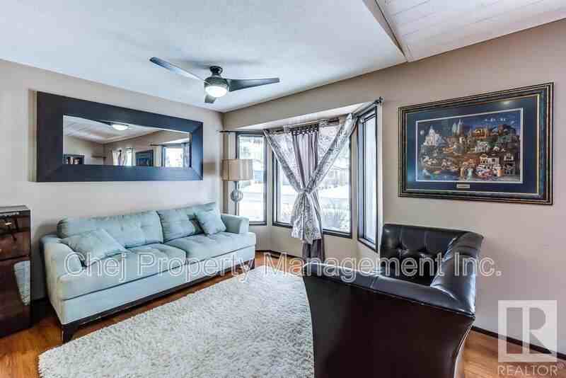 8523 189 St Nw - Photo 7 of 32