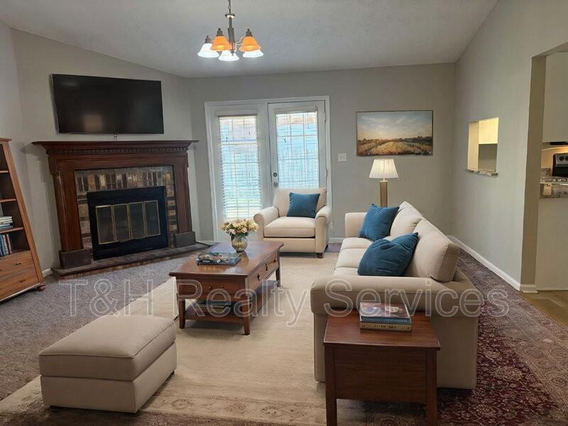 5925 Dunmore Dr - Photo 6 of 28