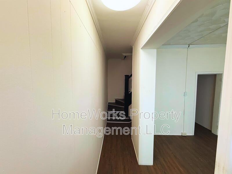 2827 Woodbrook Ave - Photo 2 of 17