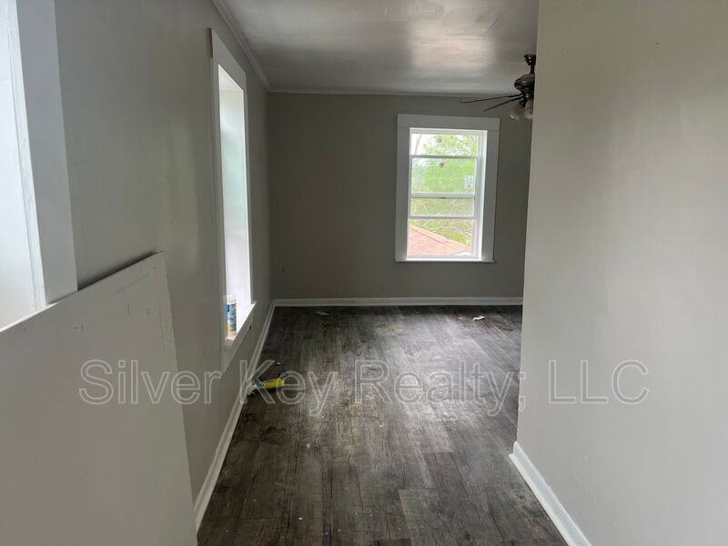 405 Park St #4 - Photo 5 of 8