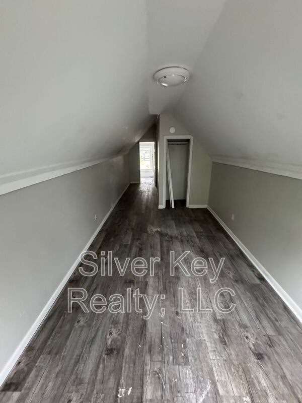 405 Park St #4 - Photo 7 of 8