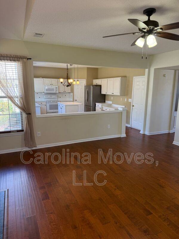 4 Bay Hill Dr - Photo 4 of 19