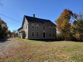 featured image of 121 Bay Rd