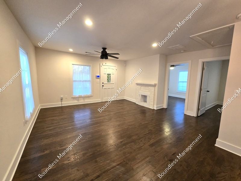 2354 Burroughs Ave Se - Photo 3 of 19