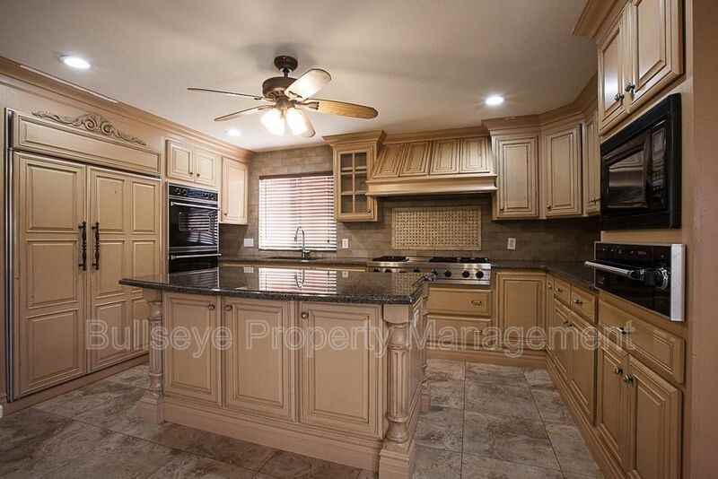 1114 N Eldon Ct - Photo 7 of 39