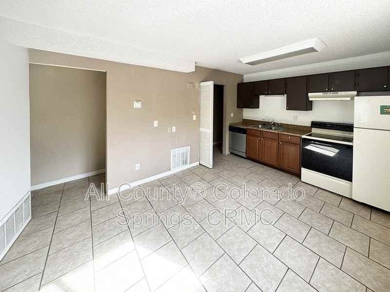 6668 Provincial Dr - Photo 3 of 12