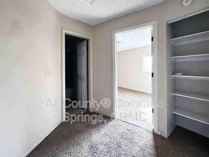 6668 Provincial Dr - Photo 6 of 12