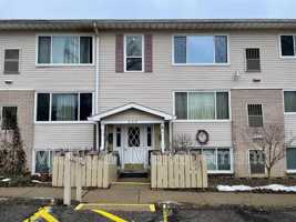 featured image of 885 E Summit St #43