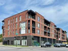 featured image of 3207 N Narragansett Ave #103