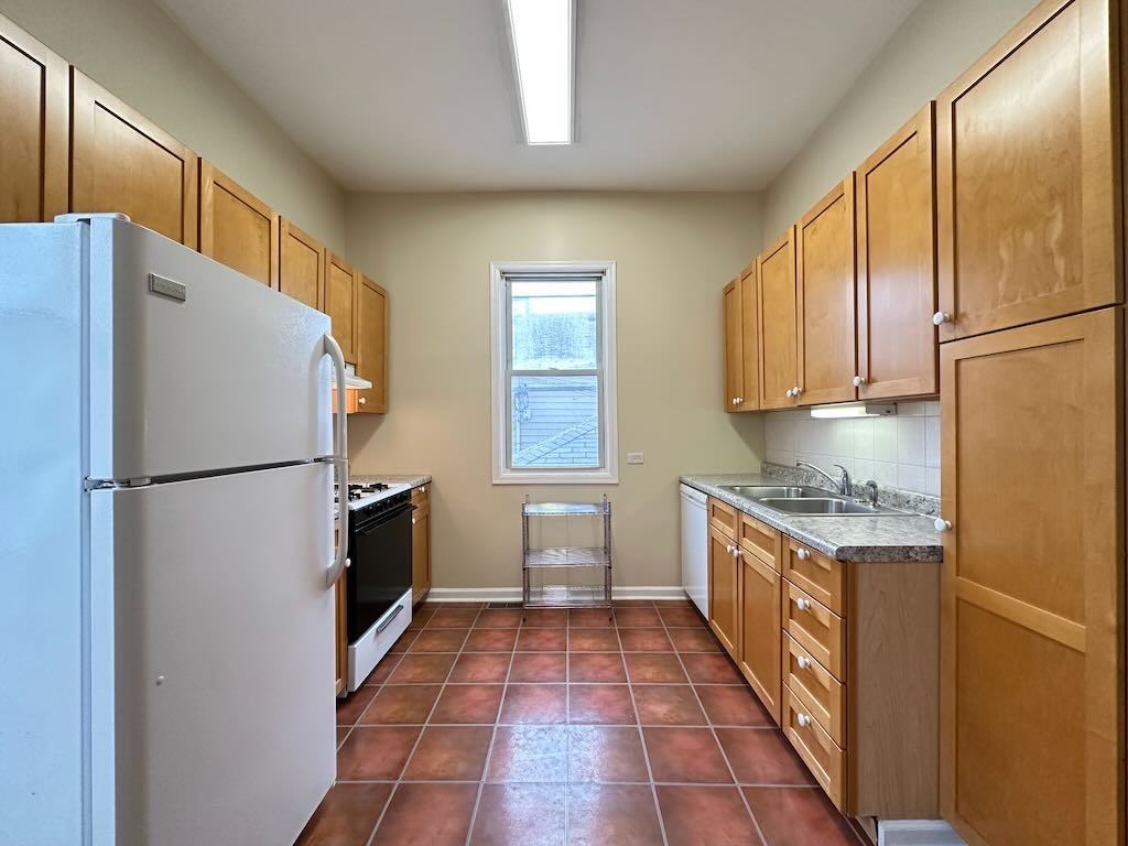 1829 W Melrose St #CH1