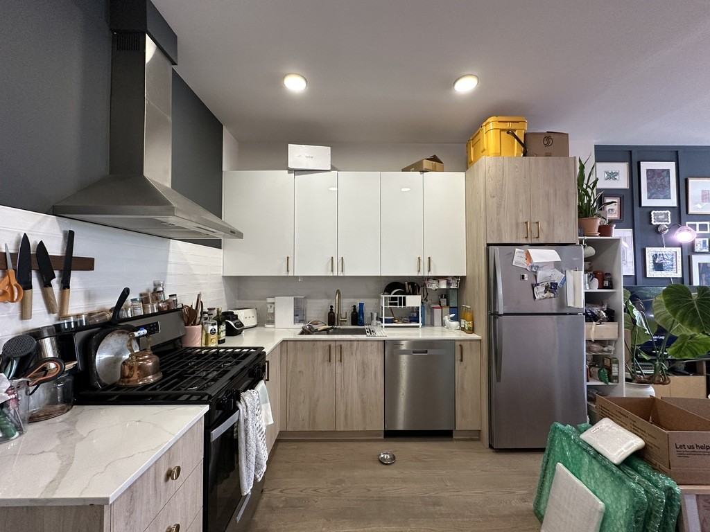 841 N Mozart St #3F - Photo 3 of 21