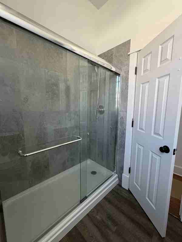 816 Massachusetts St - Photo 7 of 10