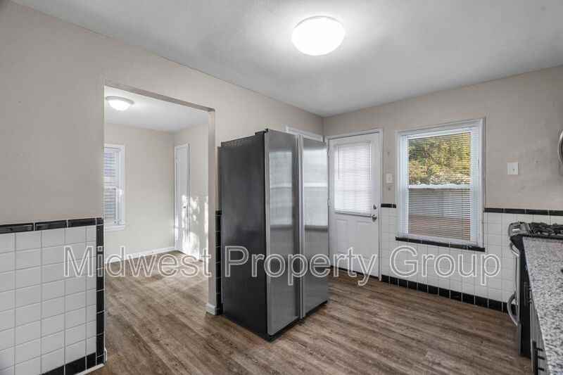 216 Graham Rd - Photo 4 of 22