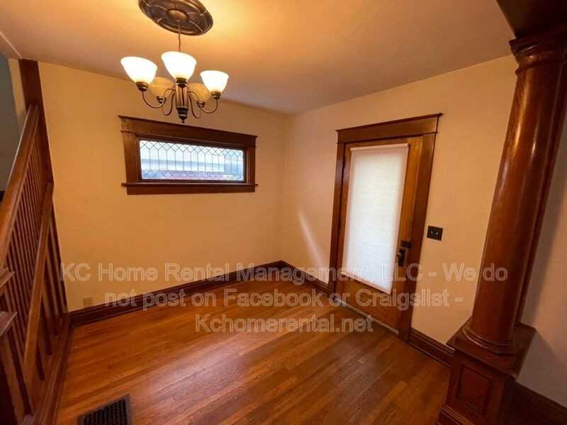 3554 Genessee St - Photo 3 of 29