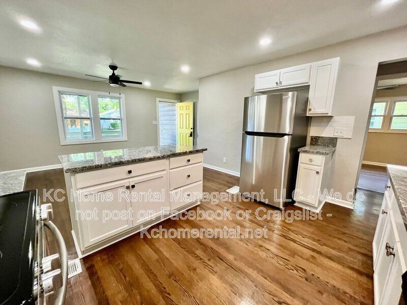 4514 Monroe Ave - Photo 2 of 22