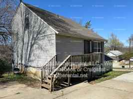 featured image of 4221 Eterrace