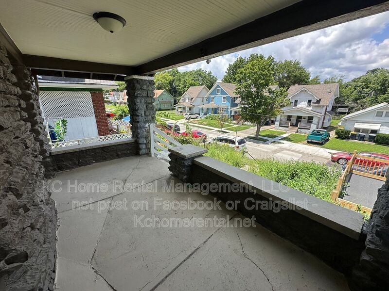 3211 E 32nd St - Photo 2 of 49