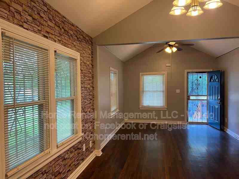 2430 E 67th Ter - Photo 5 of 24