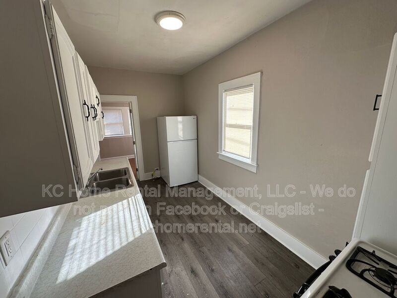 2947 York St #2 - Photo 3 of 27