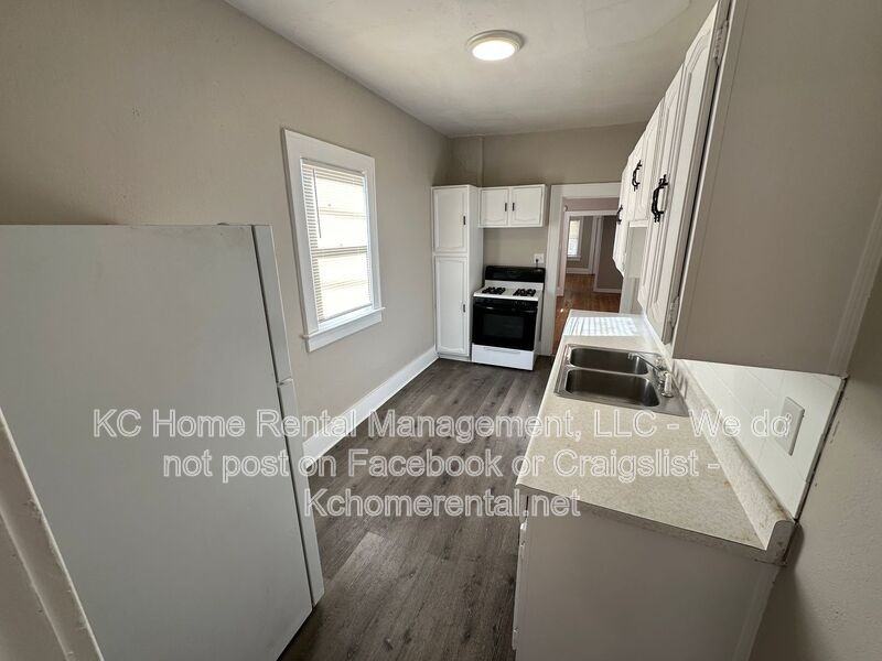 2947 York St #2 - Photo 6 of 27