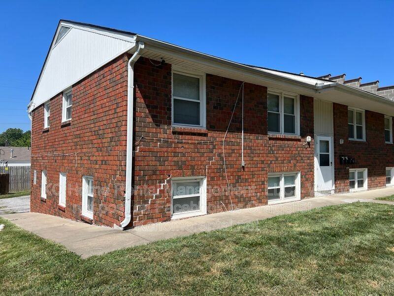 13428 Spring St #2 - Photo 3 of 26