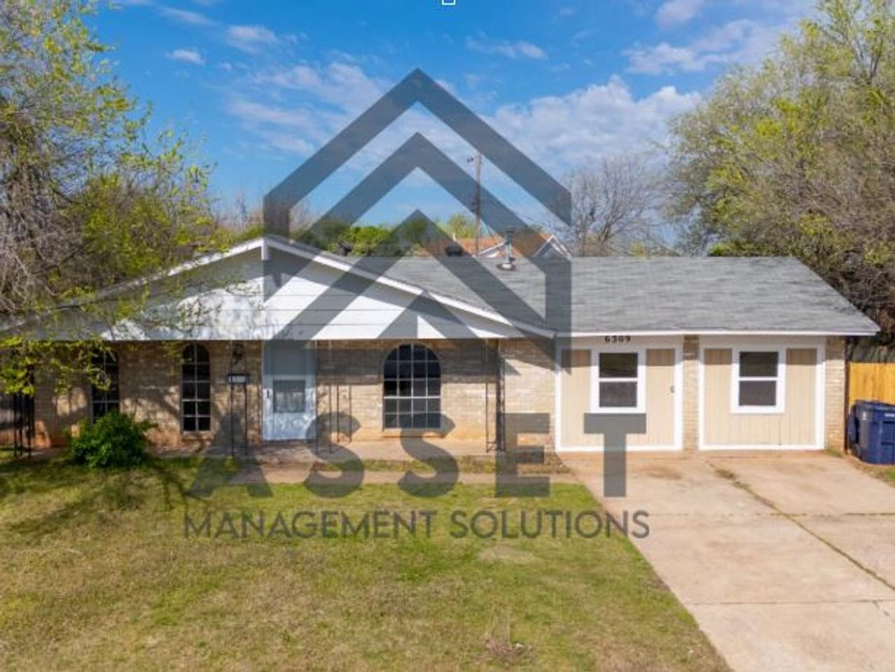 6309 South Robinson Avenue - Photo 2 of 26