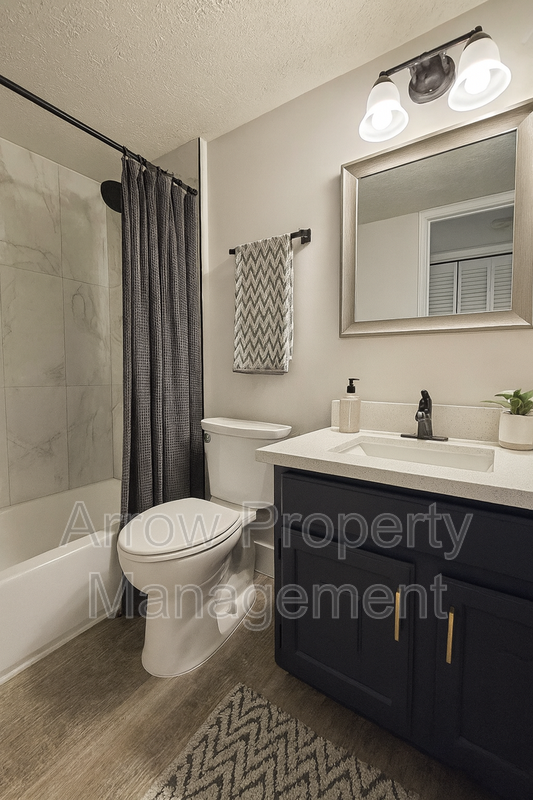 3341 Holdrege St #8 - Photo 7 of 11