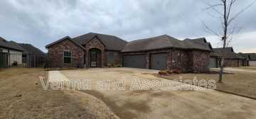 featured image of 3200 Sw Hazelnut Ave