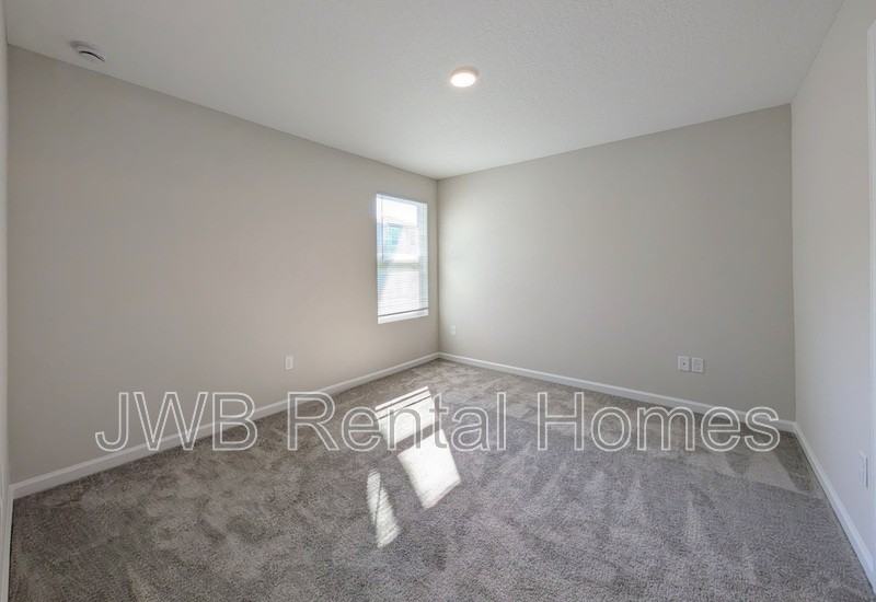 1275 Neva St - Photo 7 of 19