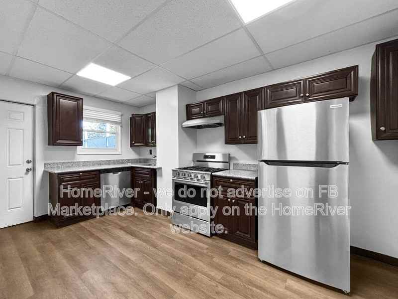 6933 Kelly St - Photo 2 of 22