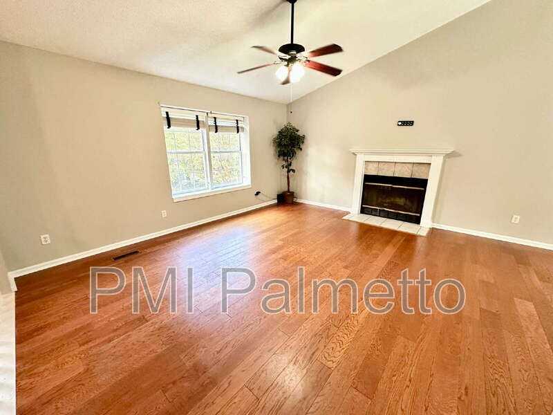 844 Bentley Dr - Photo 6 of 29