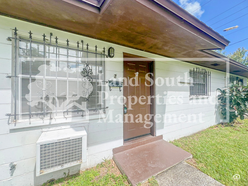 620 N Lake Ave #2 - Photo 2 of 13