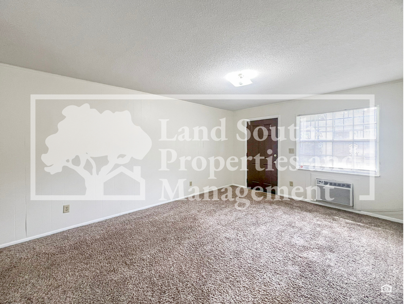 620 N Lake Ave #2 - Photo 5 of 13