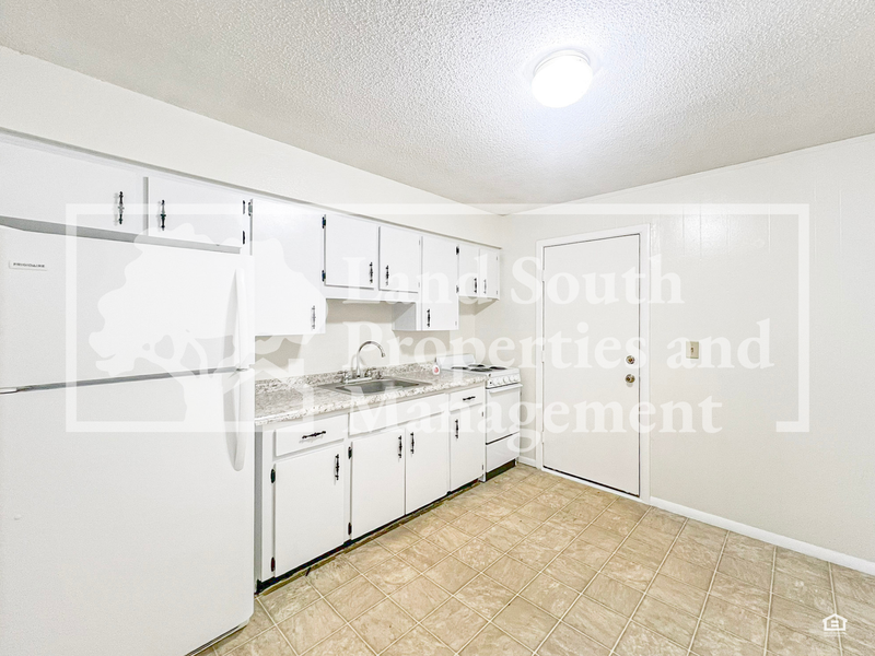 620 N Lake Ave #2 - Photo 6 of 13