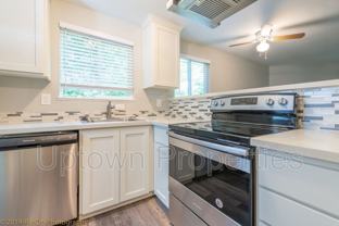 3331 Sw Garden View Ave - Photo 1 of 1