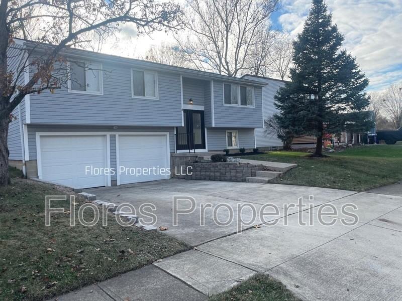2183 Smoky View Blvd - Photo 2 of 30