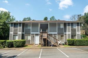 featured image of 709 Pointe Ct #B