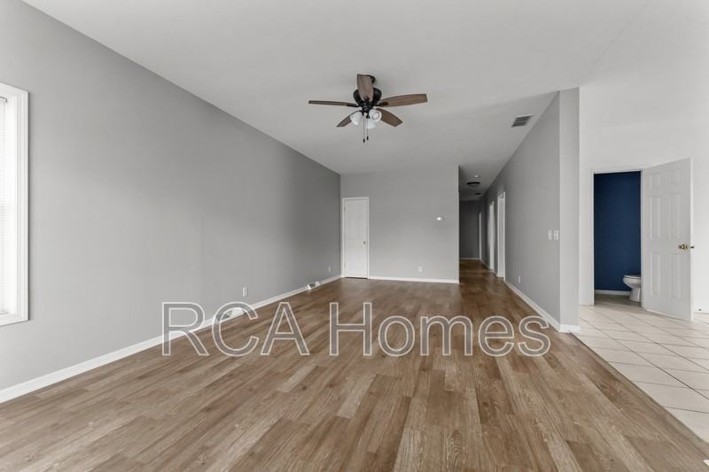 246 N Belleview Pl - Photo 3 of 16