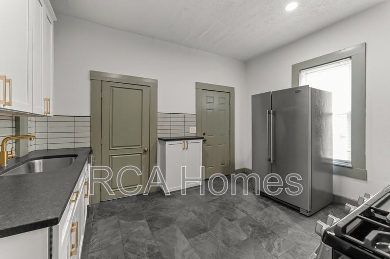 69 N Whittier Pl - Photo 3 of 14