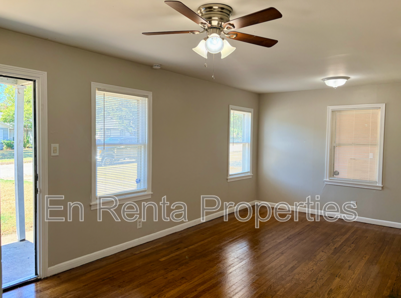 1408 Cairn Cir - Photo 2 of 14