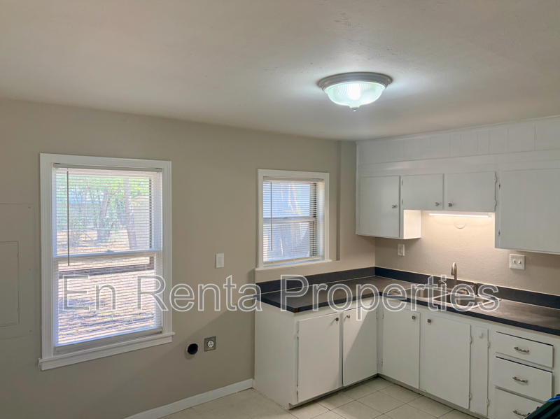 1408 Cairn Cir - Photo 4 of 14