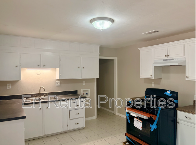 1408 Cairn Cir - Photo 5 of 14