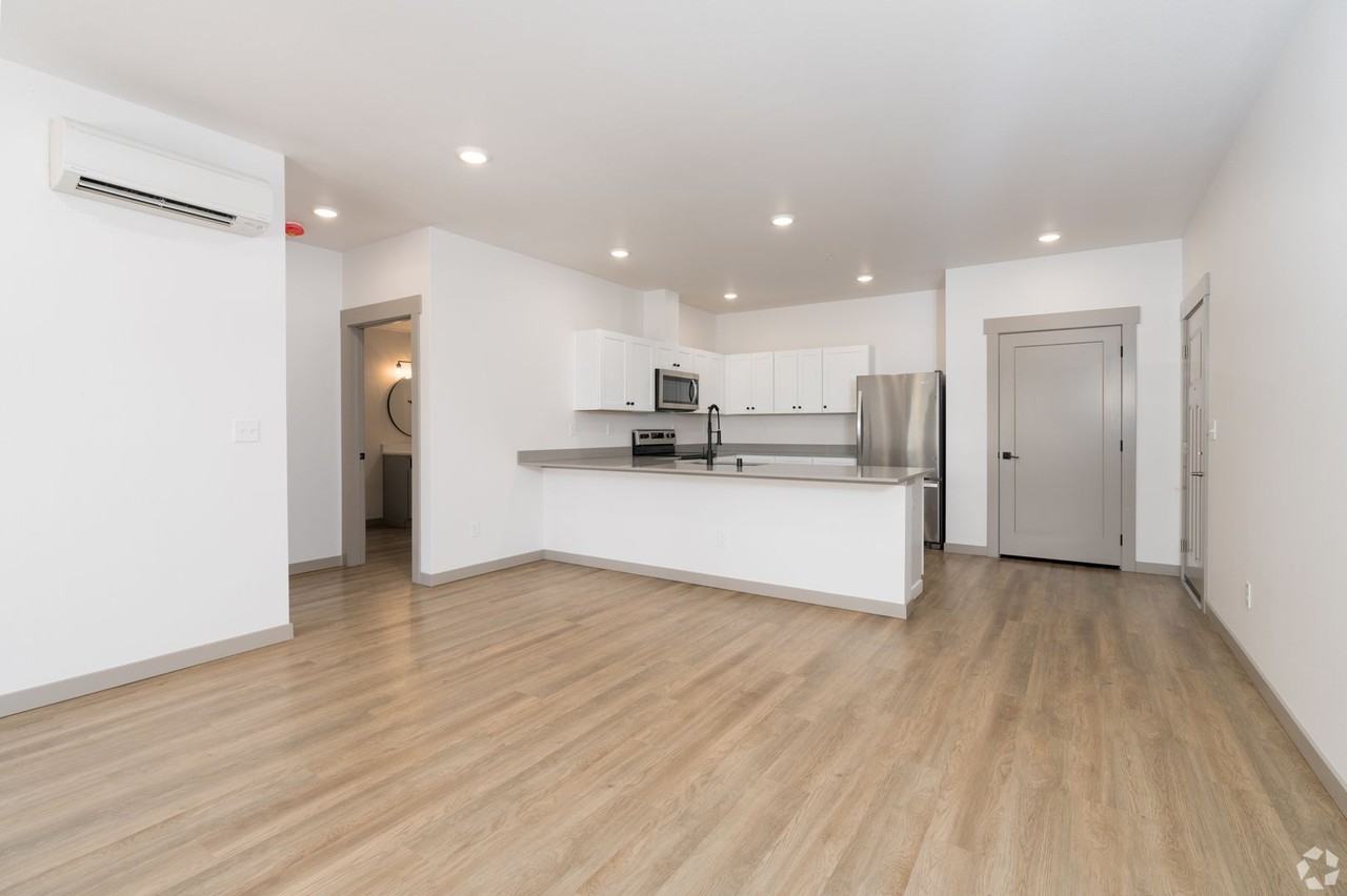 102 E Farwell Rd #217 - Photo 4 of 10