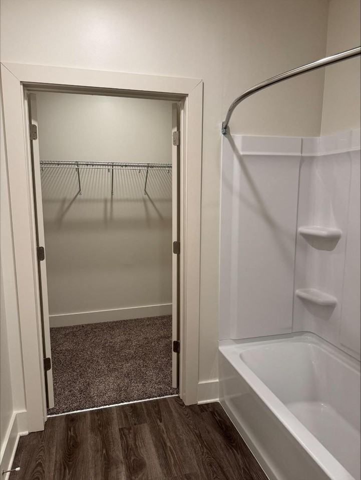 Jackson Walk III Apartments - Photo 7 of 20