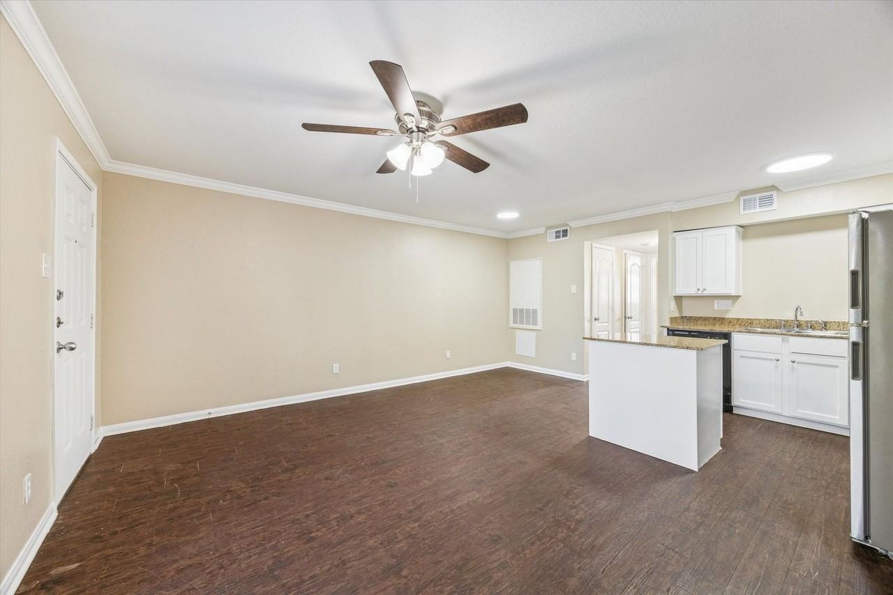 300 Pecore, LLC - Photo 2 of 20